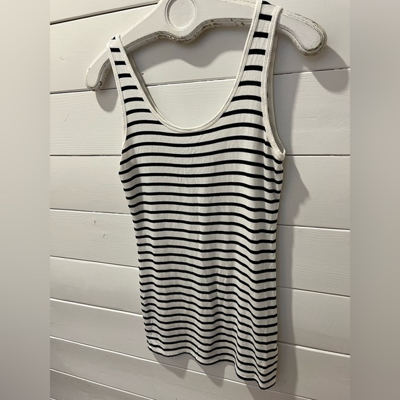 Oui Black & White Striped Tank Top - Size 4 - Picture 7 of 9